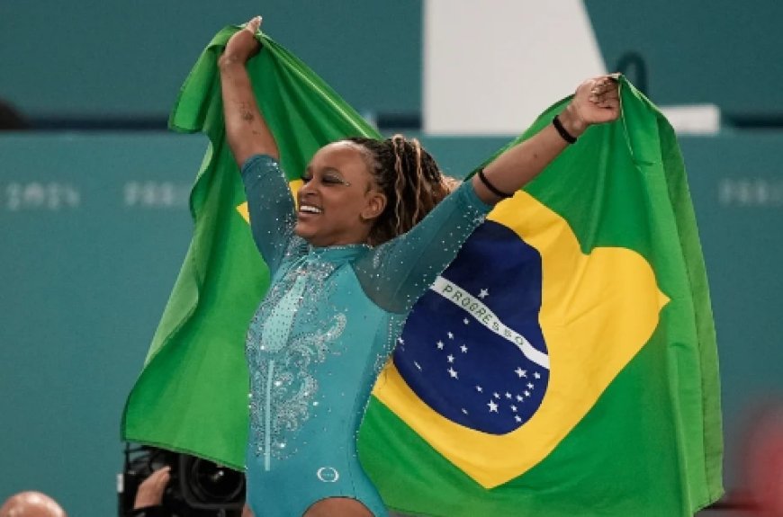 Rebeca Andrade ganha ouro nas barras assimétricas no Brasileiro, seu 1º torneio após Paris-2024