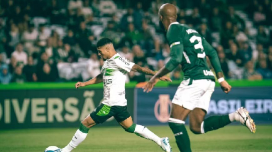 Coritiba e Goiás fazem jogo movimentado, mas não saem do zero na Série B